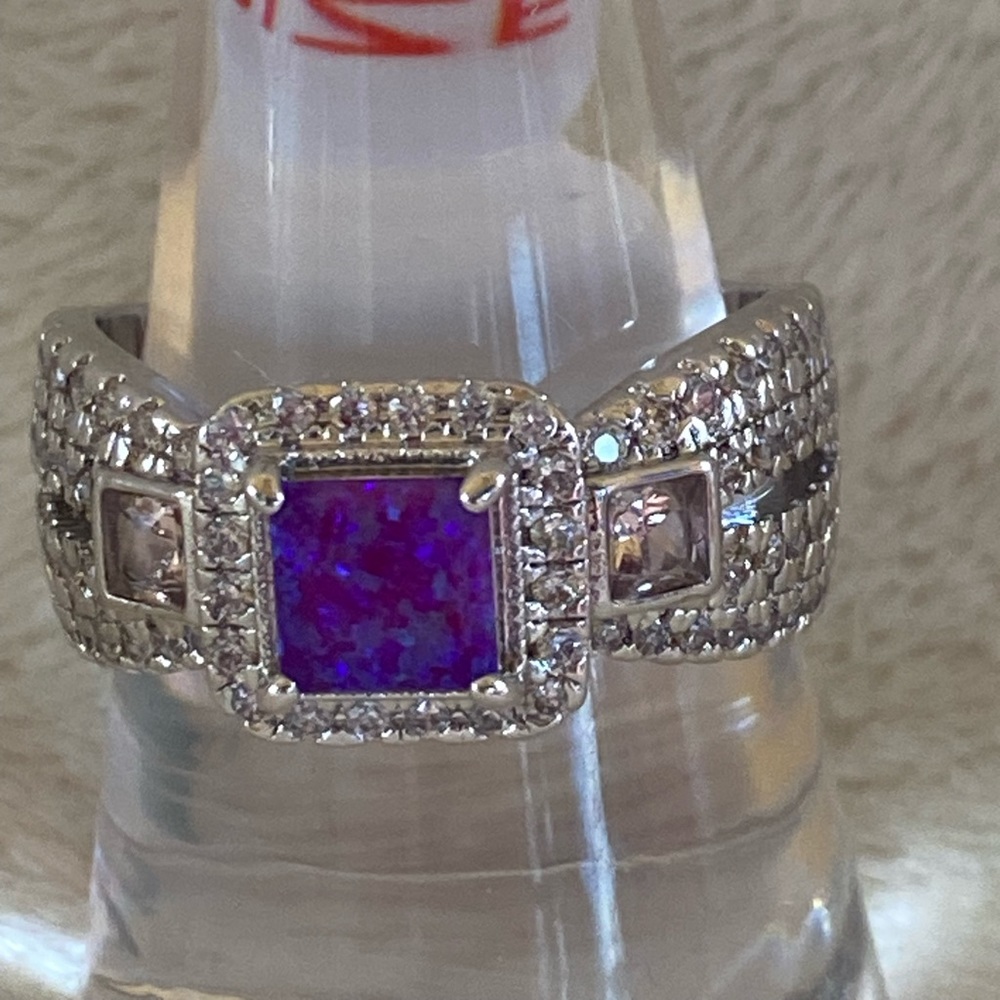 NIB Purple fire opal ring bomb size 10